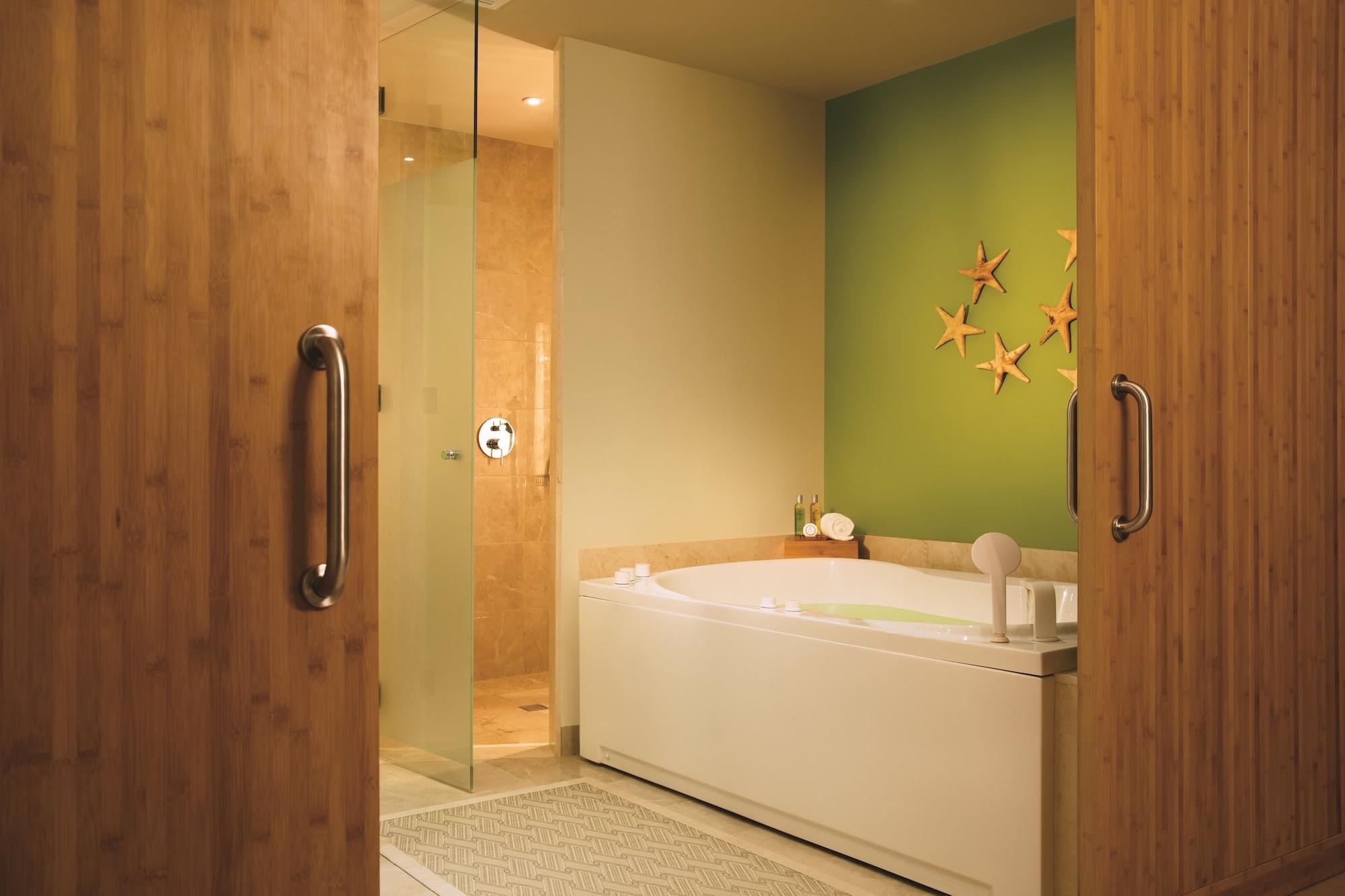 Preferred Club, Master, Suite, Ocean Front, Adult Only، Dreams Onyx Resort And Spa Punta Cana 2/2