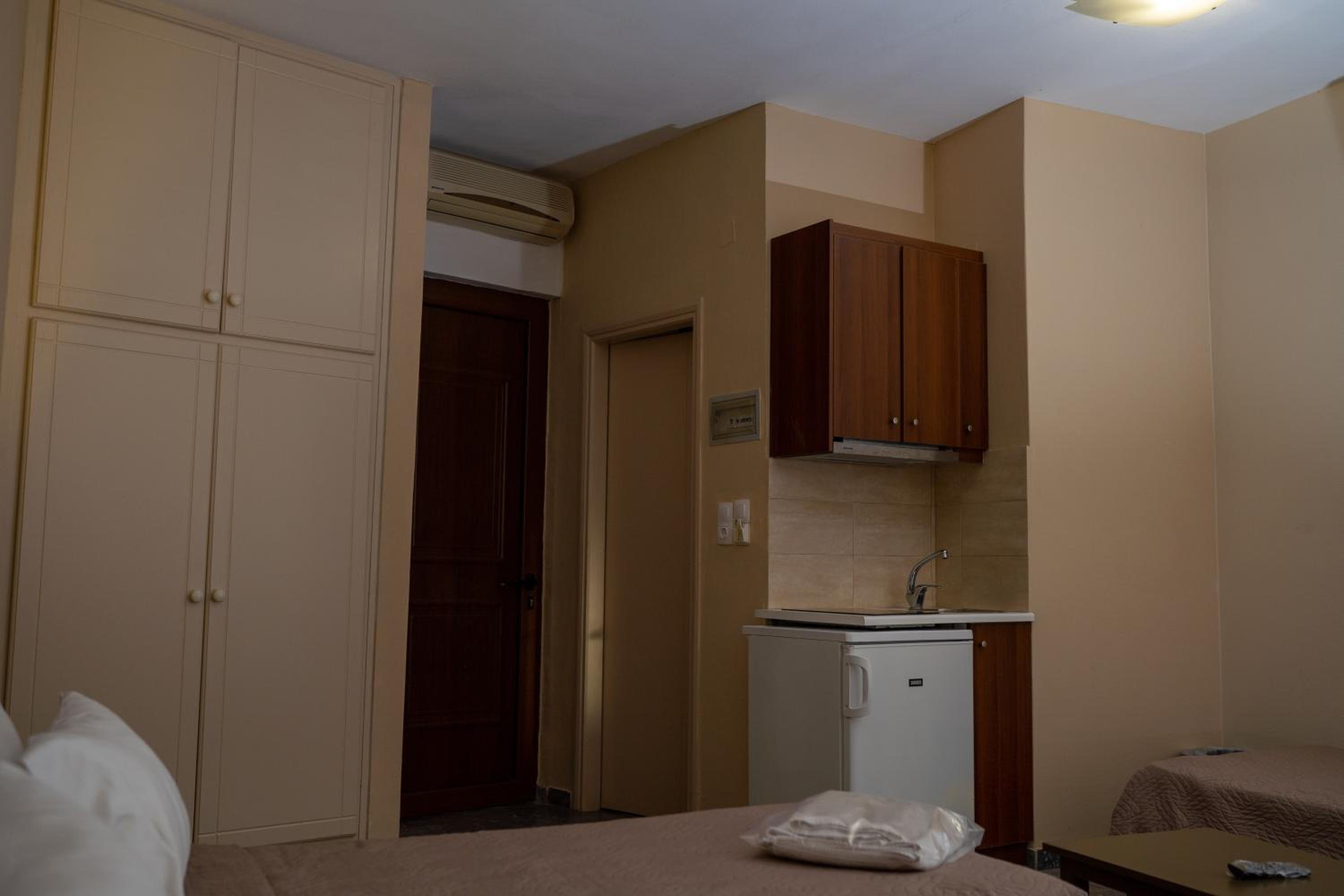 Ekavi Hotel Apartments 81/81