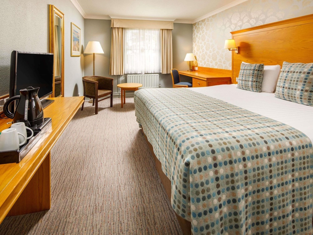 Mercure Bristol North The Grange Hotel 11/50