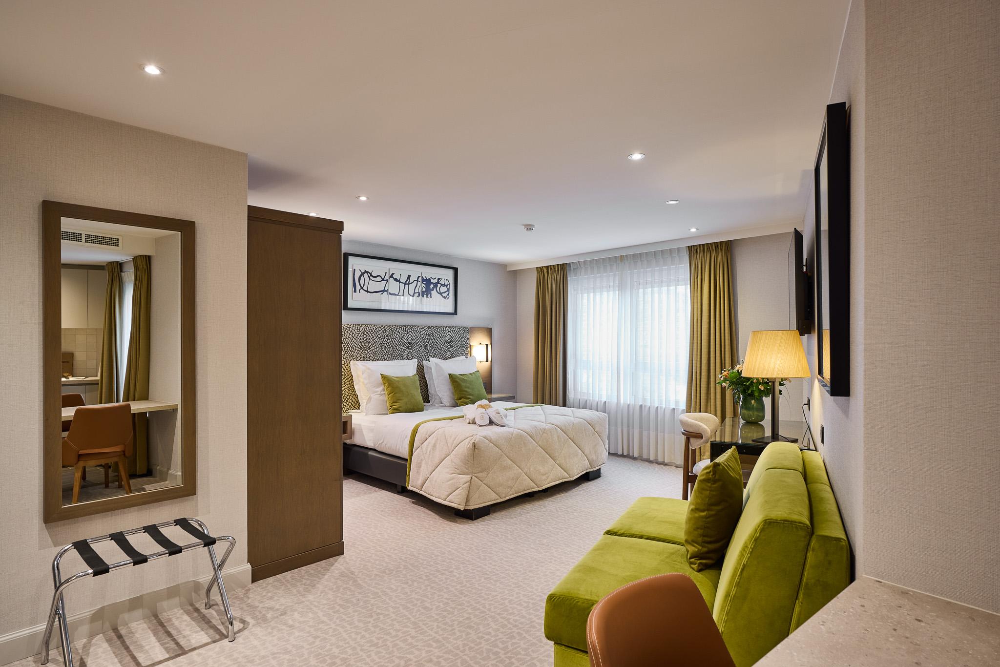 Apartment, 1 Double and 4 Single Beds