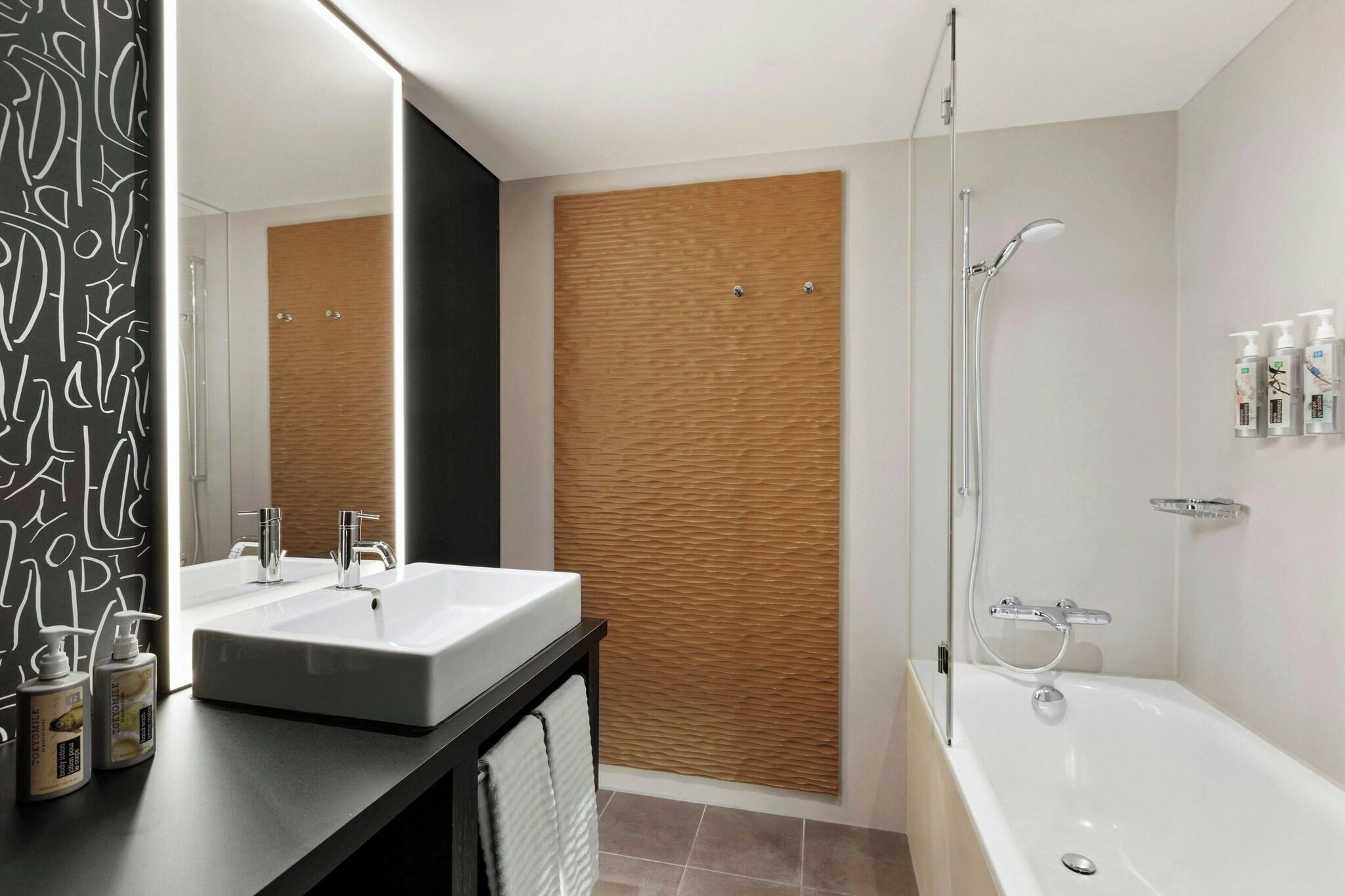 غرفة كومفورت، RENAISSANCE ZURICH TOWER HOTEL 3/3