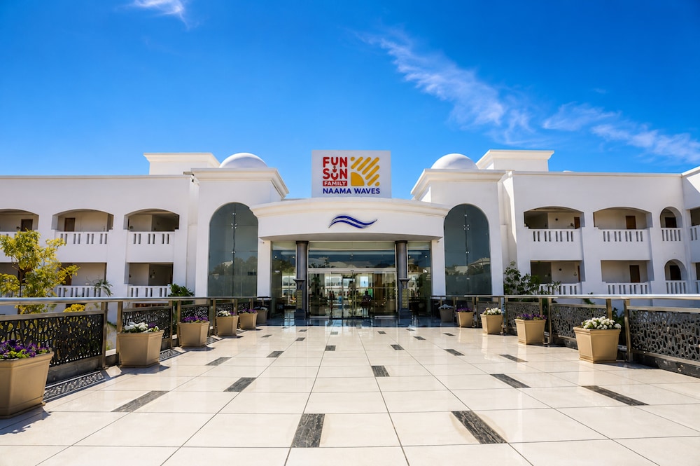 Naama Waves Hotel 47/53