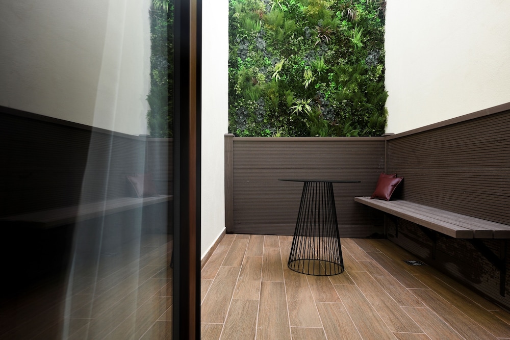 Quaint Boutique Hotel Sannat 19/56