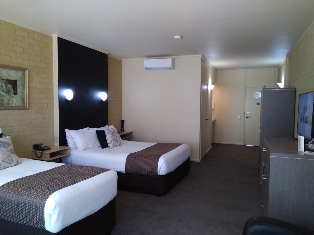 Madison Spa Resort 12/35