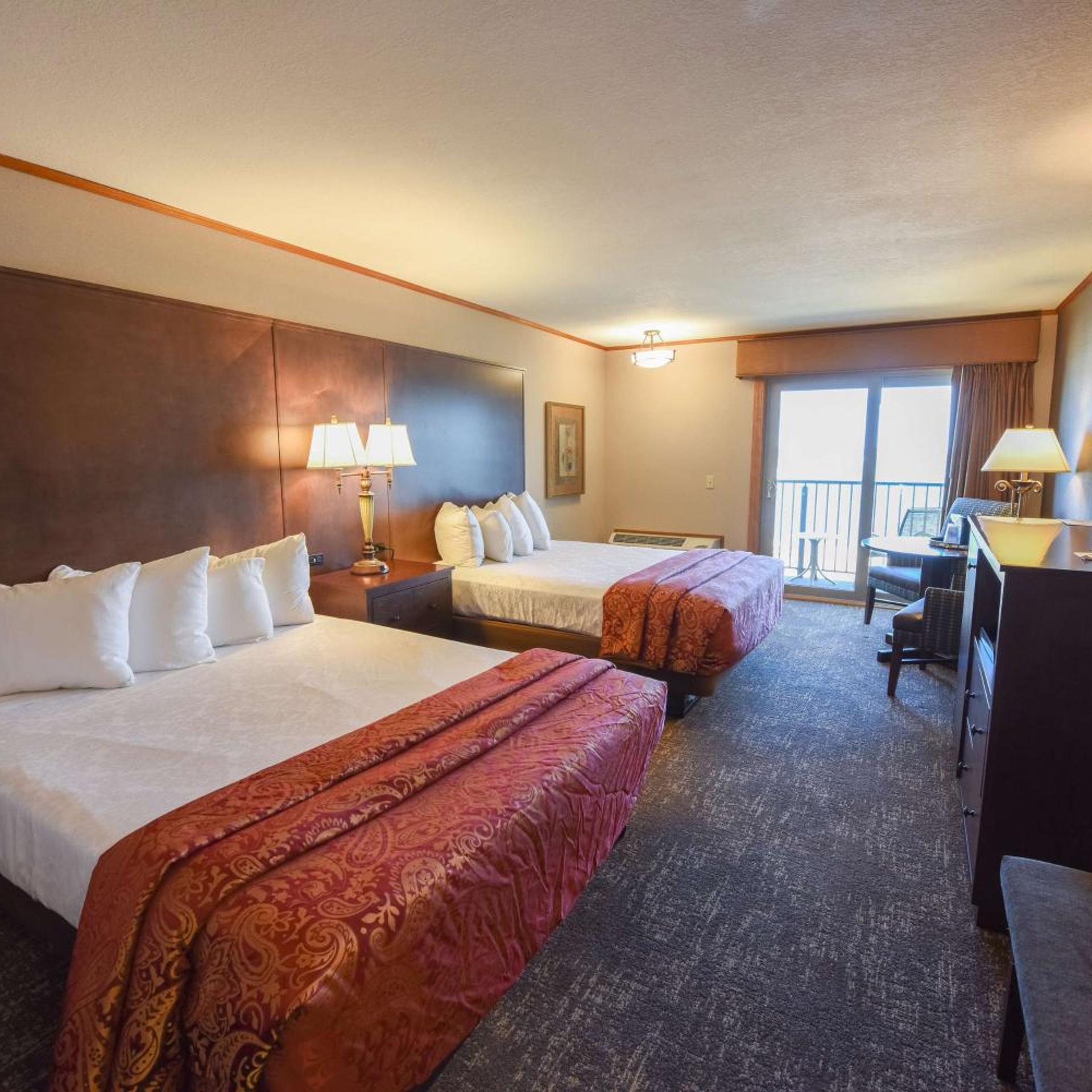 جناح بسرير كوين بإطلالة على البحيرة، Best Western Plus Dockside Waterfront Inn 2/3