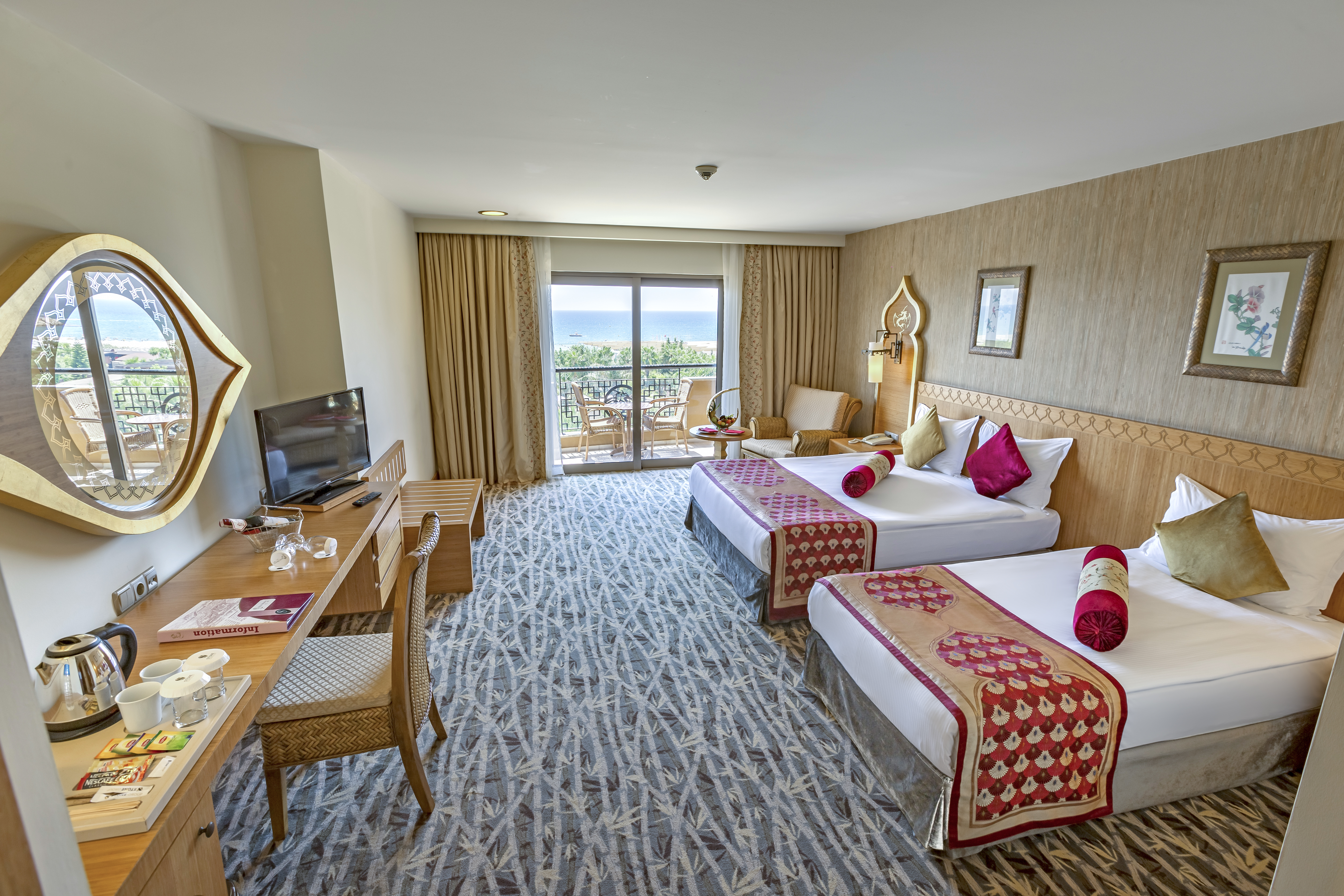 Room at Royal Dragon Hotel, EVRENSEKI