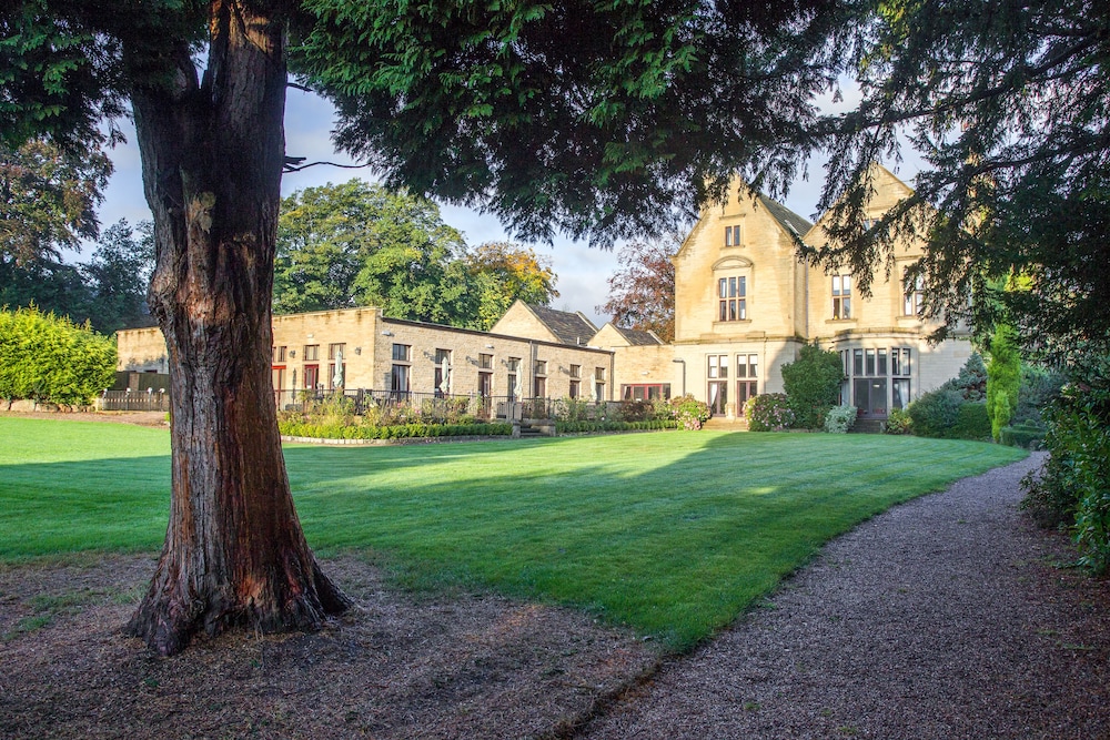 Classic Lodges Bagden Hall Hotel 53/63