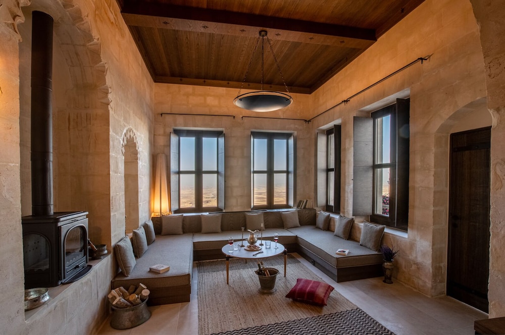 Mirsoum Hotel 15/34
