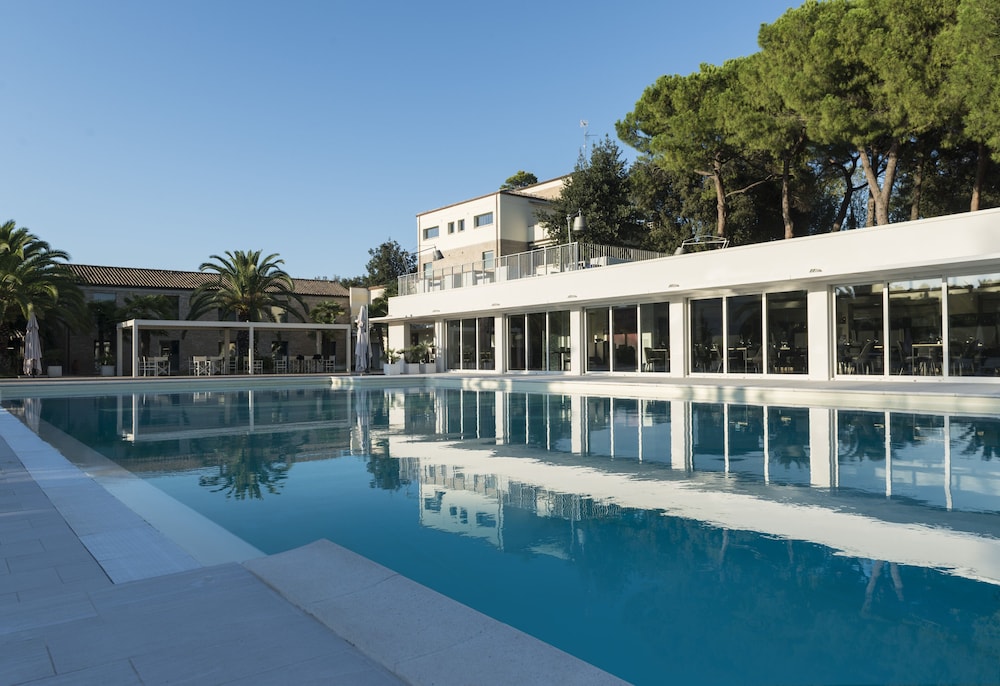 FINIS AFRICAE COUNTRY HOUSE 2/56