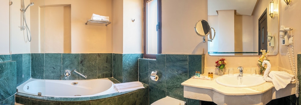 Club Paradisio Zalagh Resort And Spa 50/50