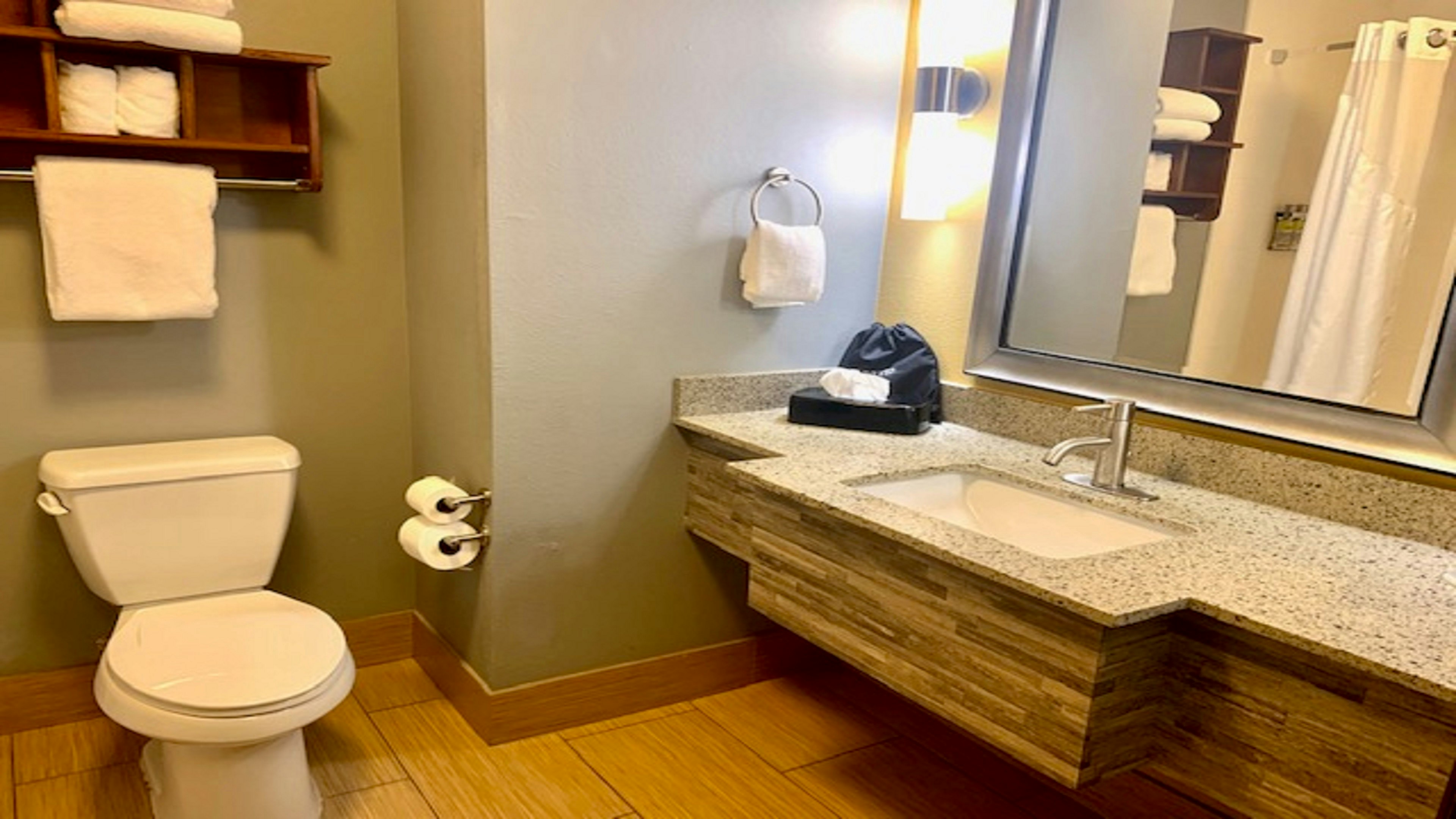 Holiday Inn Express Hotel and Suites Perry-National Fairground Area 61/68