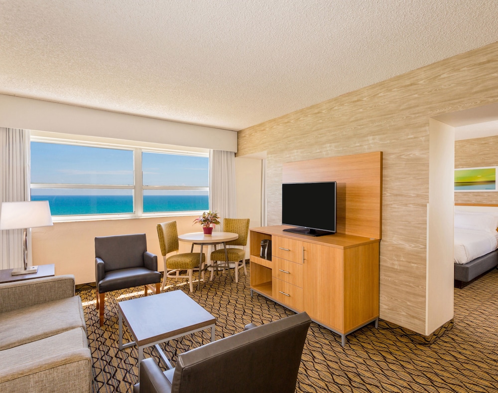 Holiday Inn Miami Beach Oceanfront Hotel 37/71