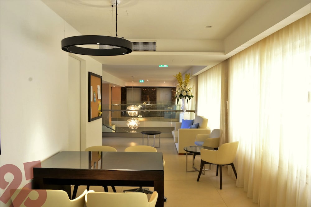 Qawra Palace Resort & Spa 60/66