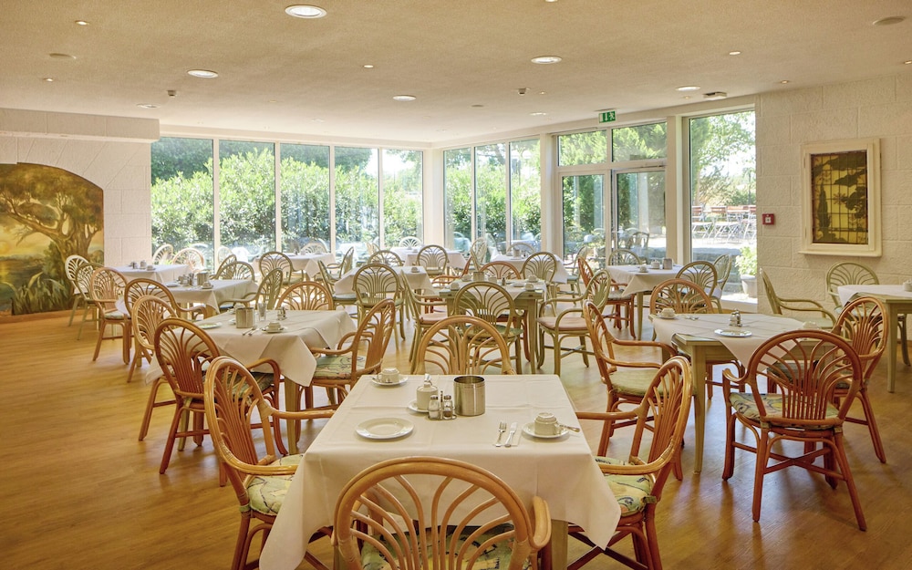 AXXON Hotel 33/41