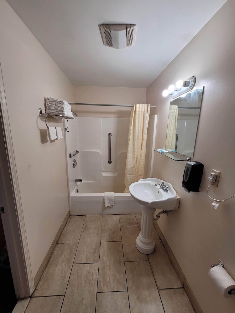 Budget Host Inn Niagara Falls 59/60