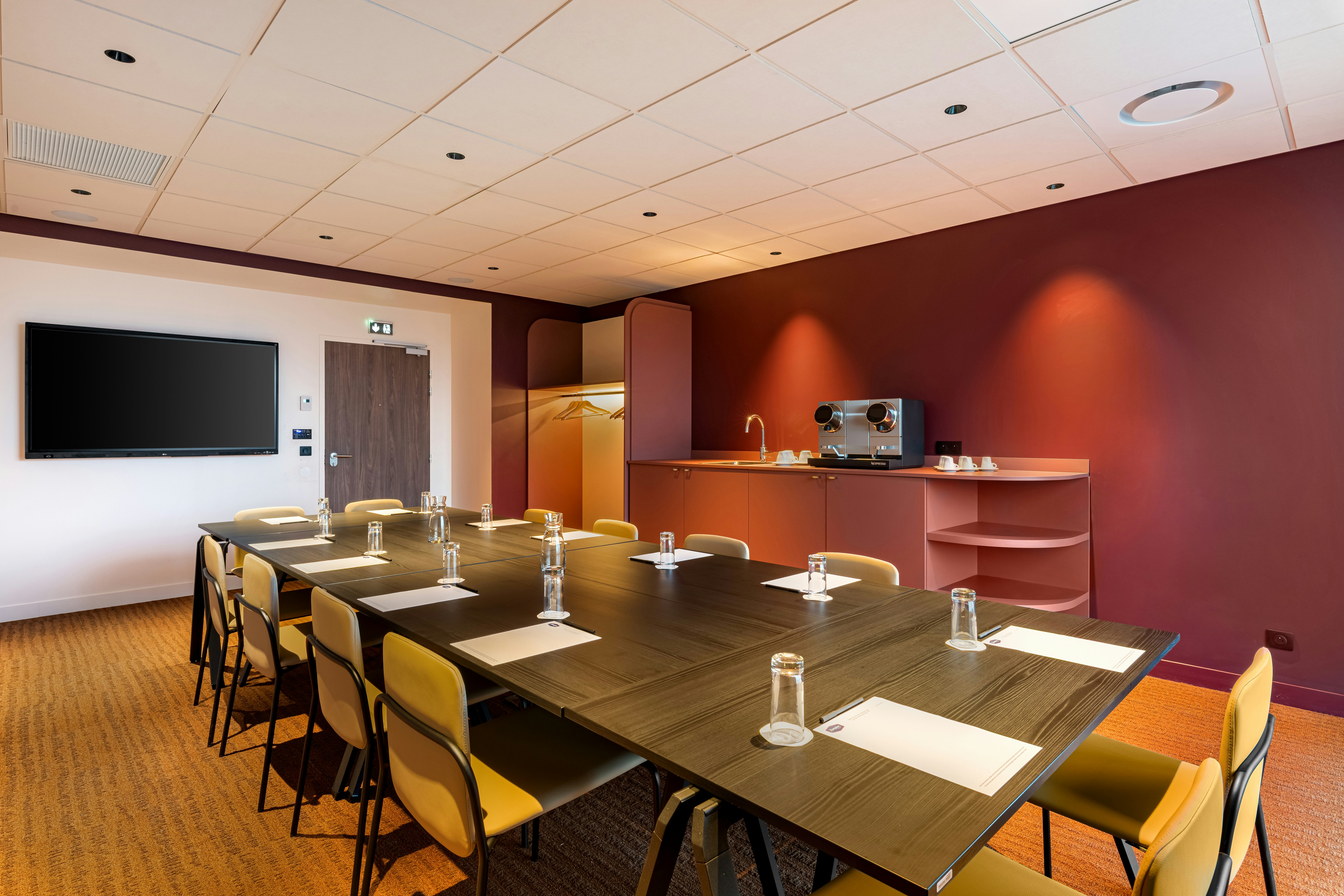 Hampton by Hilton Bordeaux Merignac Airport 37/40
