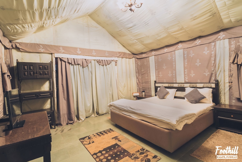 SWISS, LUXURY, TENT, MOUNTAIN VIEW