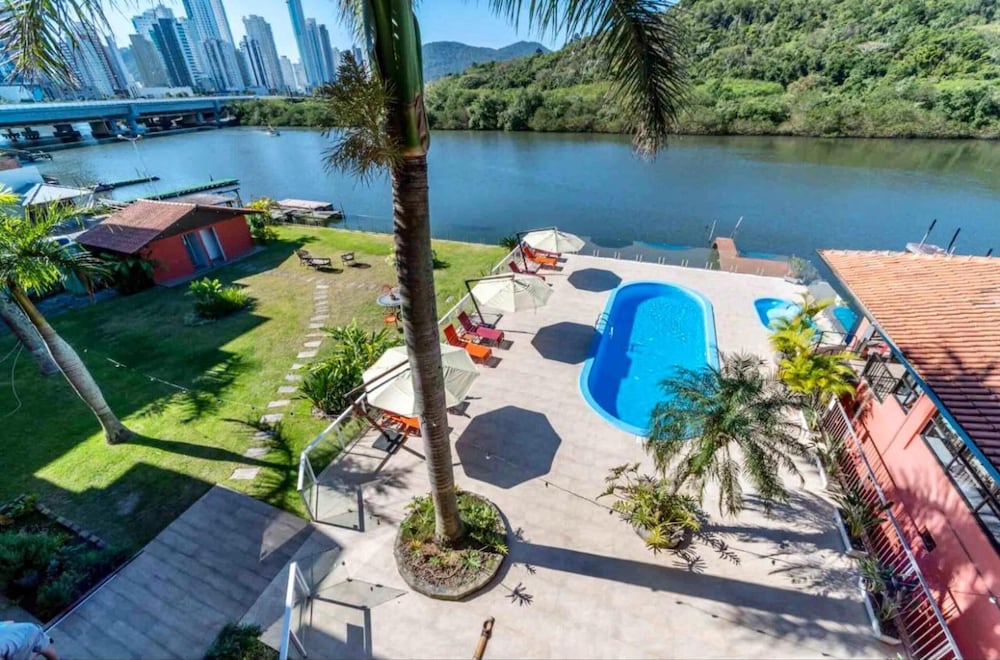 Rizzu Marina Hotel 38/49
