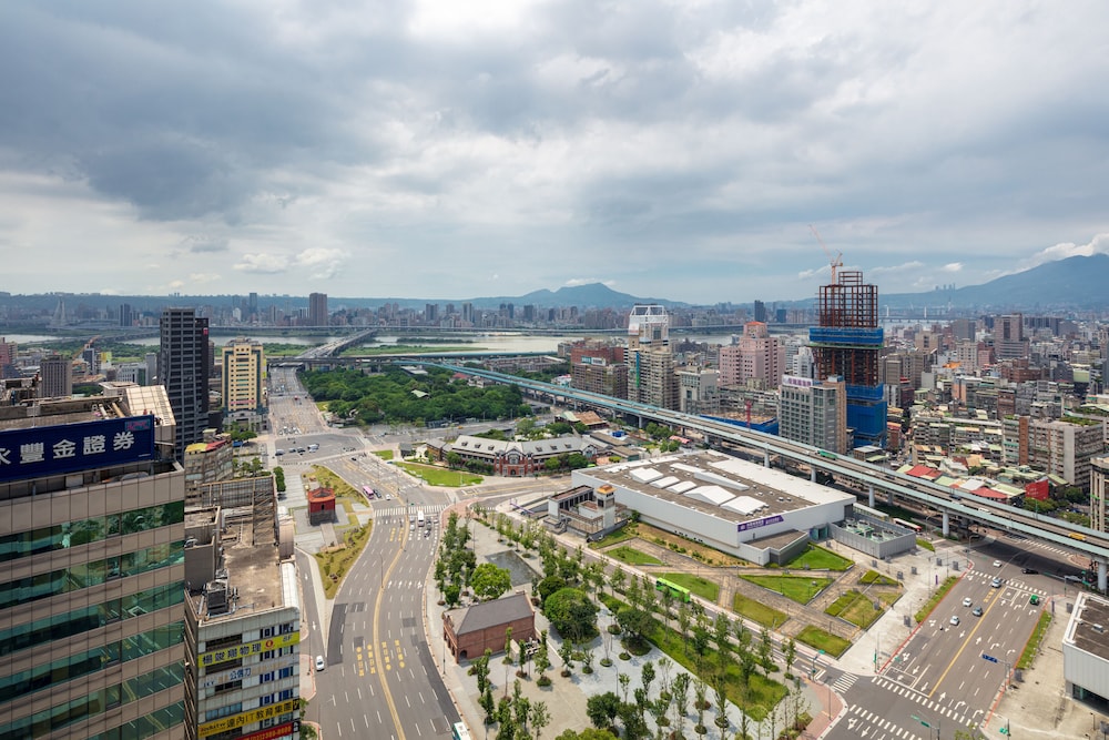 Roaders Plus Hotel Taipei Station 44/50