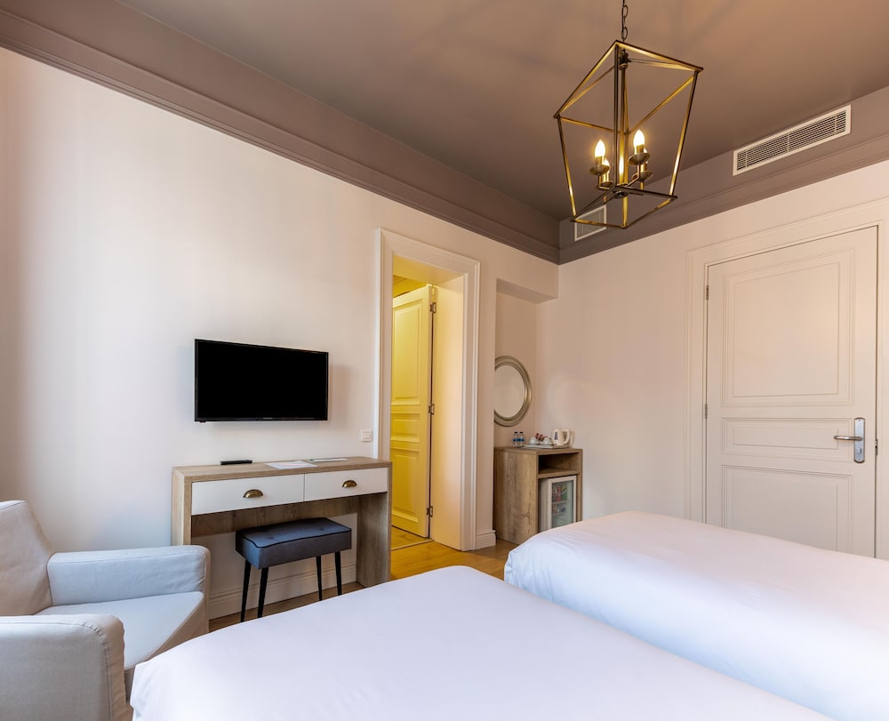 Petros Hotel 20/50