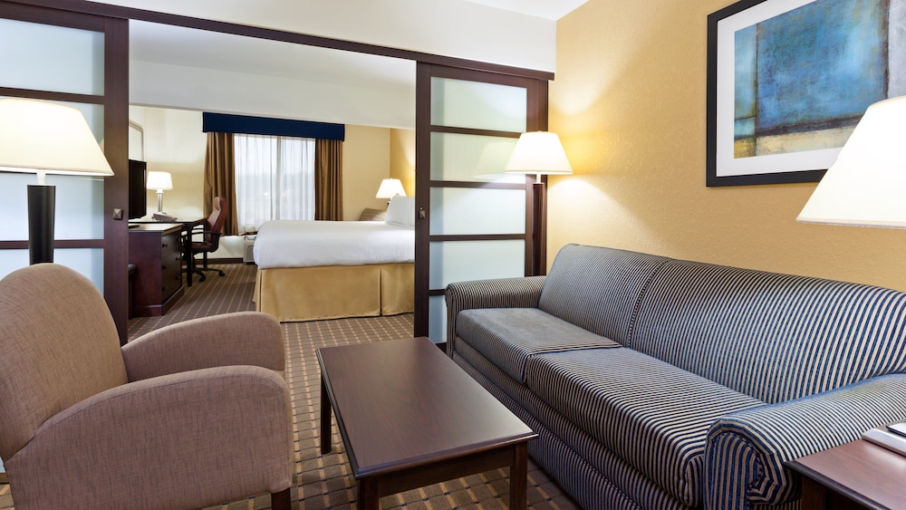 Holiday Inn Express And Suites Allentown West Ex Bw Plus Allentown Inn Suites 34/52