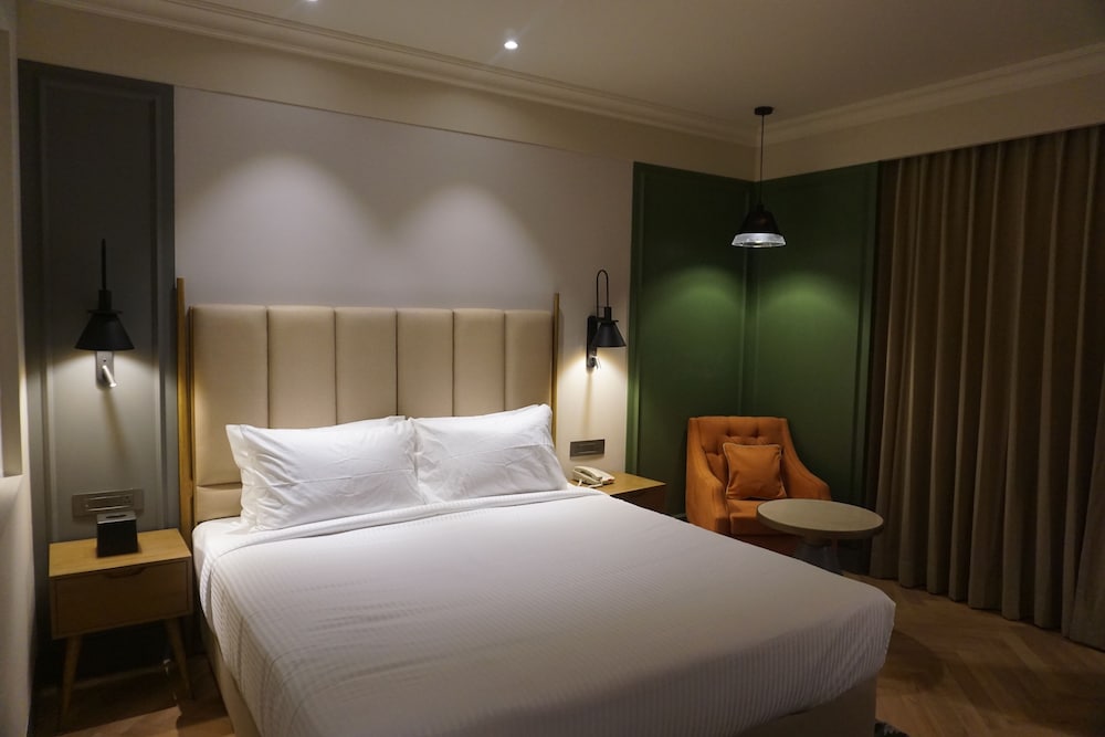 Sarovar Portico Srinagar 32/54