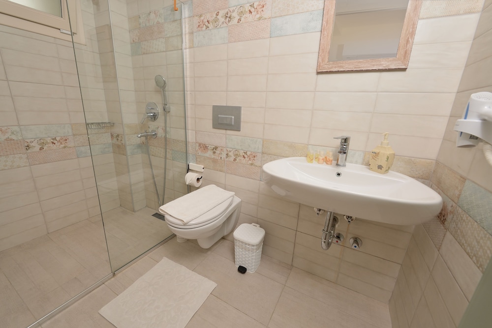 Destina Boutique Hotel 41/42