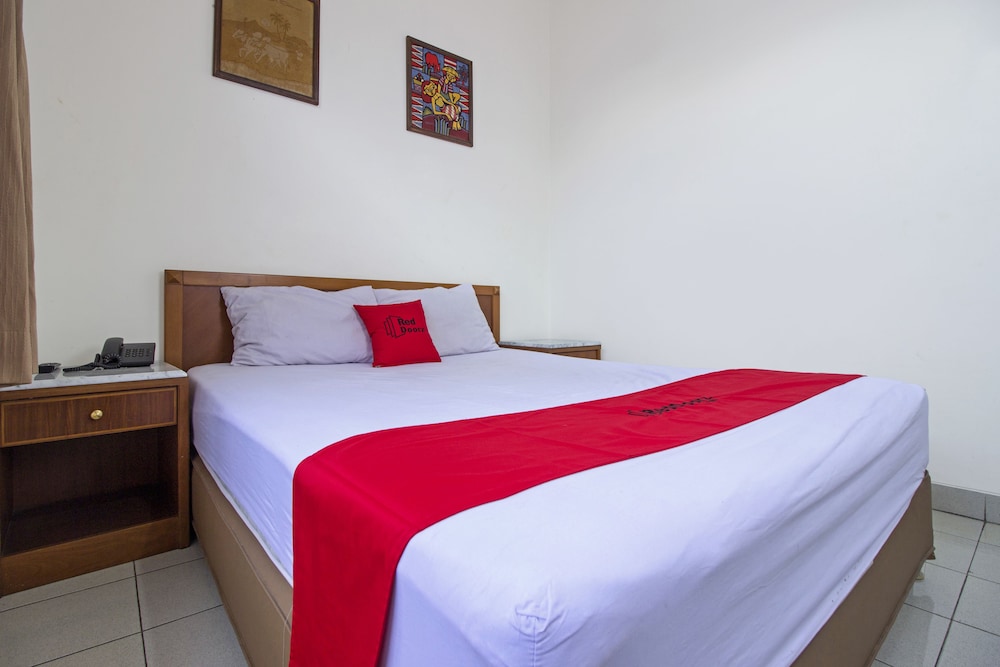 Reddoorz Plus Near Rumah Mode 18/41