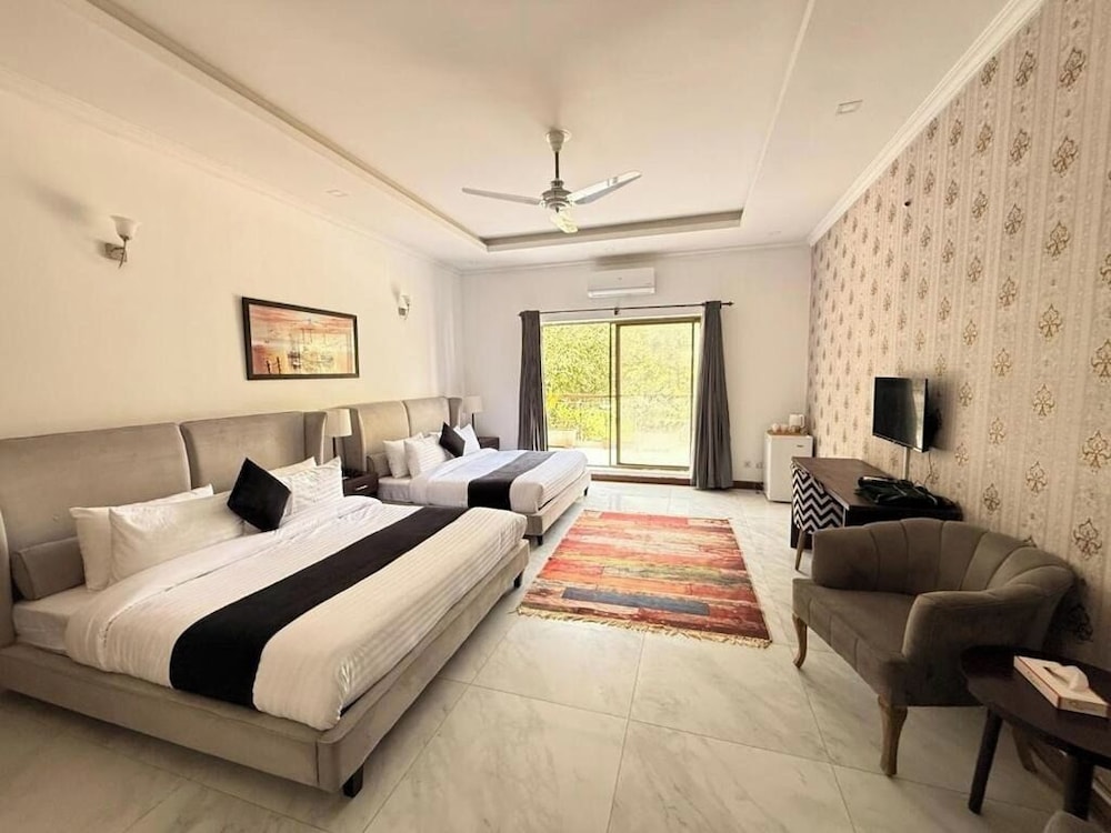 Rhodium Elite Hotel 15/56