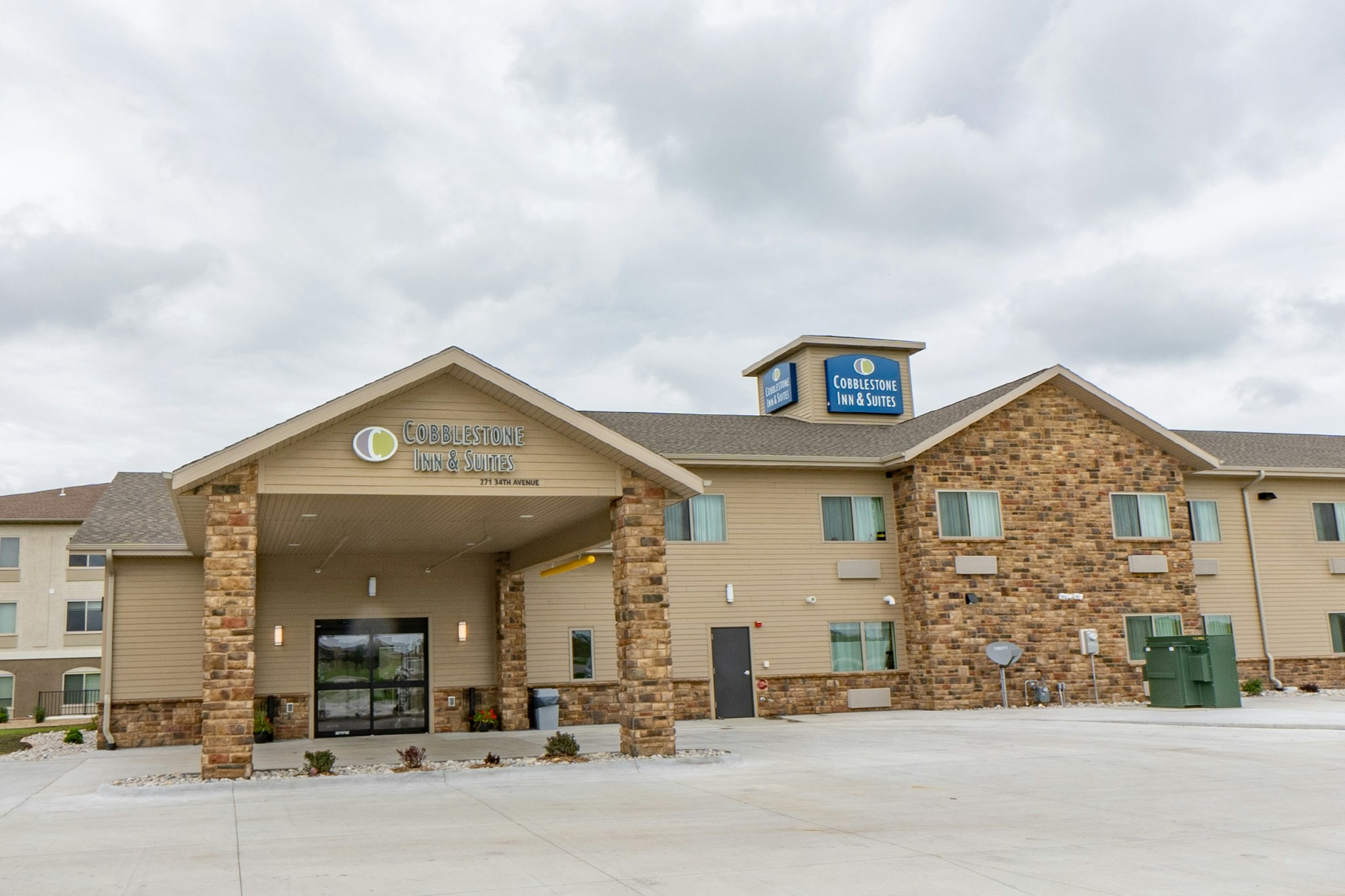 Cobblestone Hotel & Suites-Sheldon 1/27