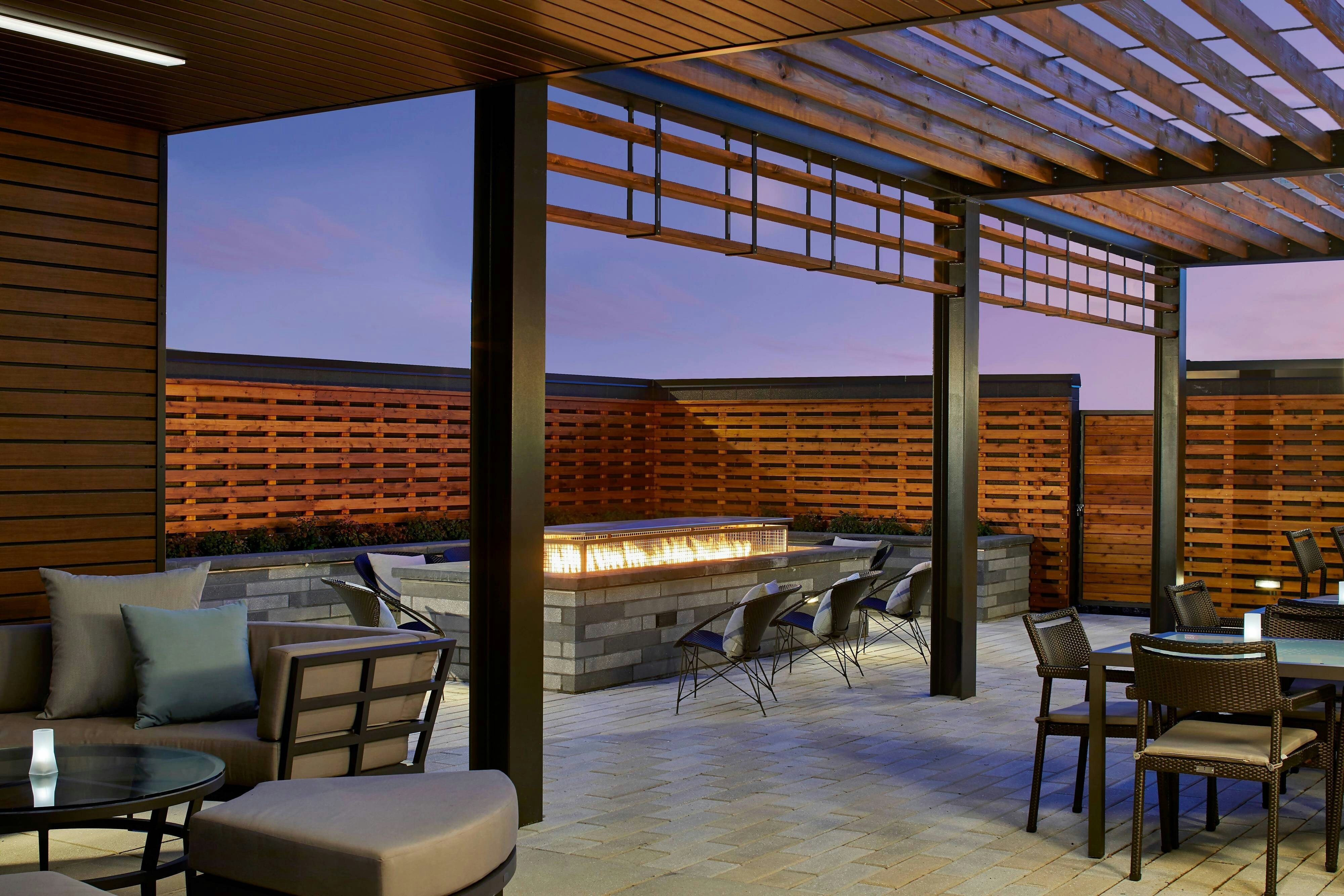 Courtyard by Marriott Baltimore Downtown/McHenry Row 40/55