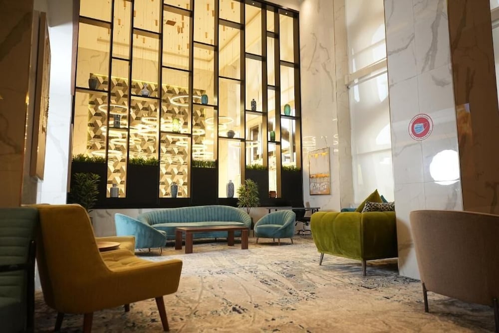 Wow Diamond Hotel 69/83