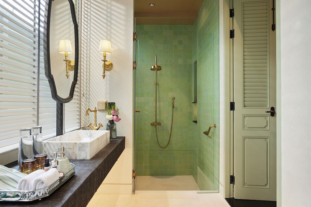 CHARRAS Bhawan Hotel and Residences 48/50