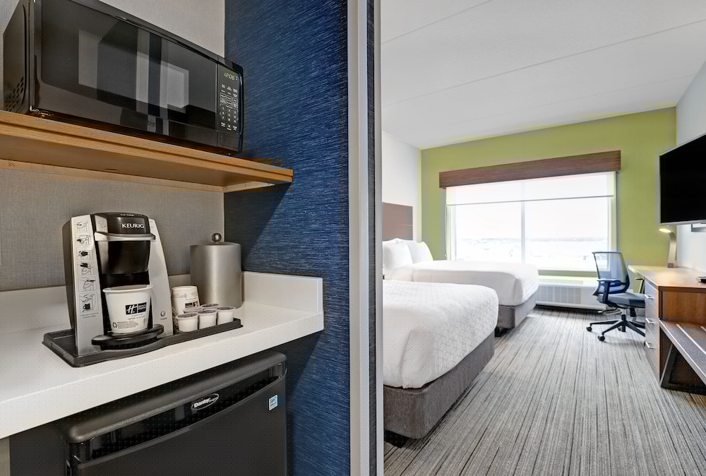 Holiday Inn Express And Suites Port Elgin 19/50