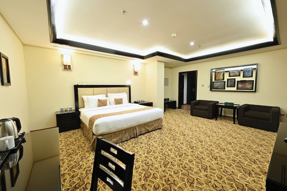 Pavilion Palace Hotel 10/43