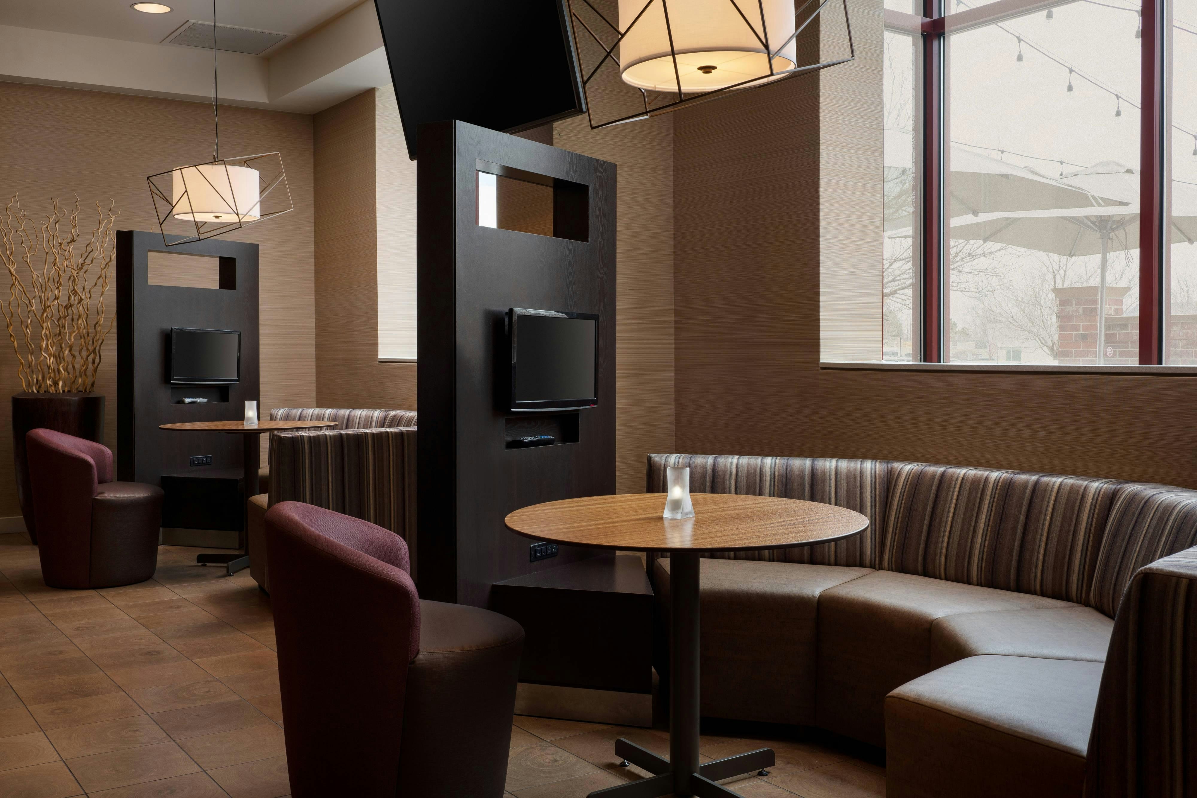 Courtyard By Marriott Denver Airport 6/16
