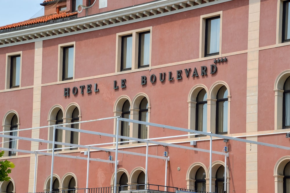 Le Boulevard Hotel 4/39