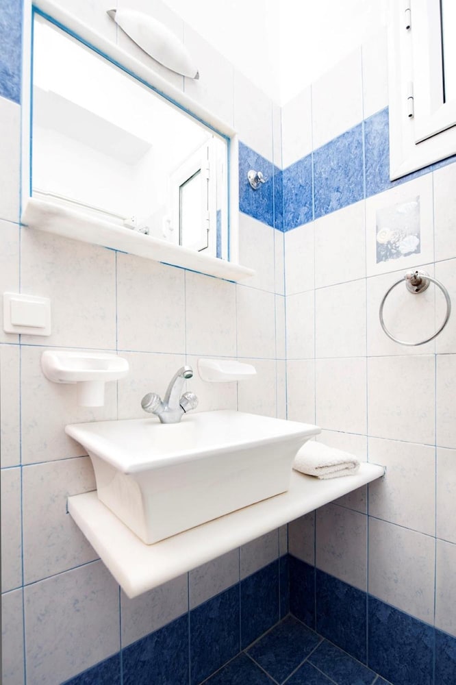 Dimitris Rooms 30/33