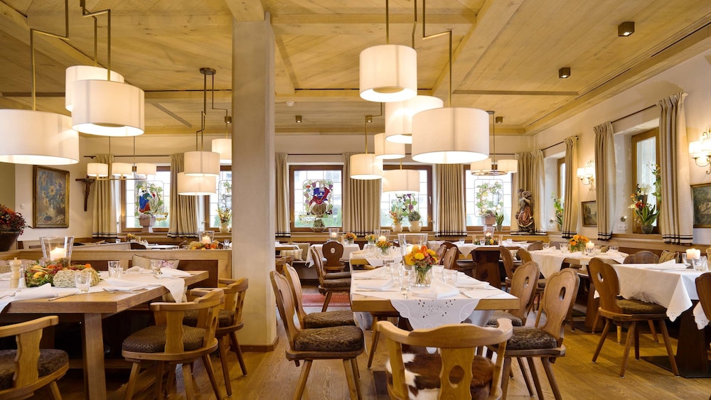 Bauer Hotel Restaurant 54/73