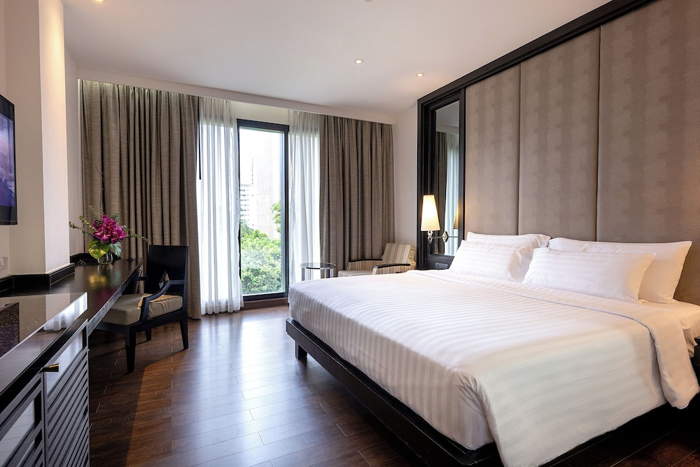 SUPERIOR, KING BED
