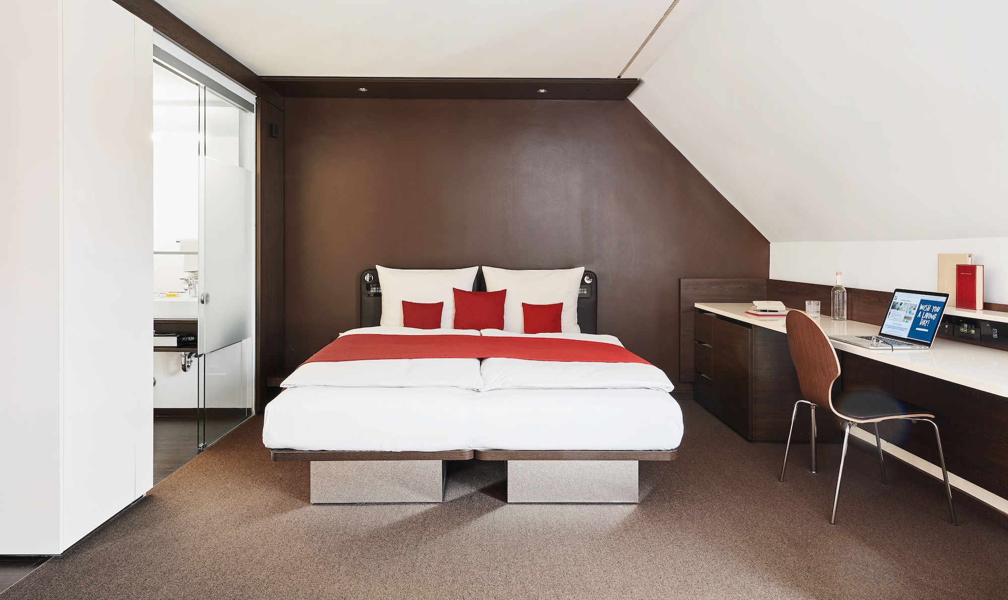 BUSINESS, PLUS, DOUBLE BED