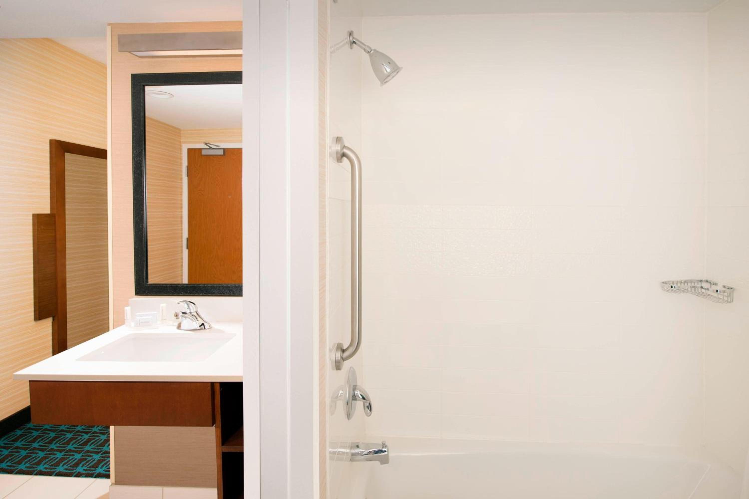 جناح كبير بسرير كينج، Fairfield Inn & Suites by Marriott Albany East Greenbush 4/5