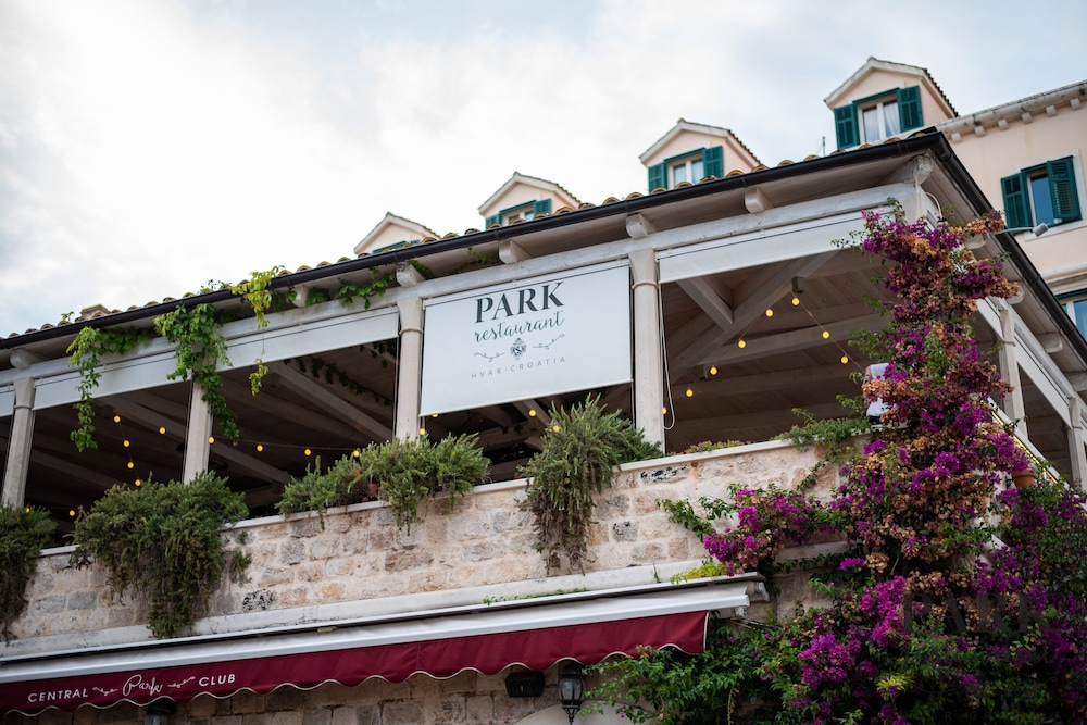 HOTEL PARK HVAR 2/76
