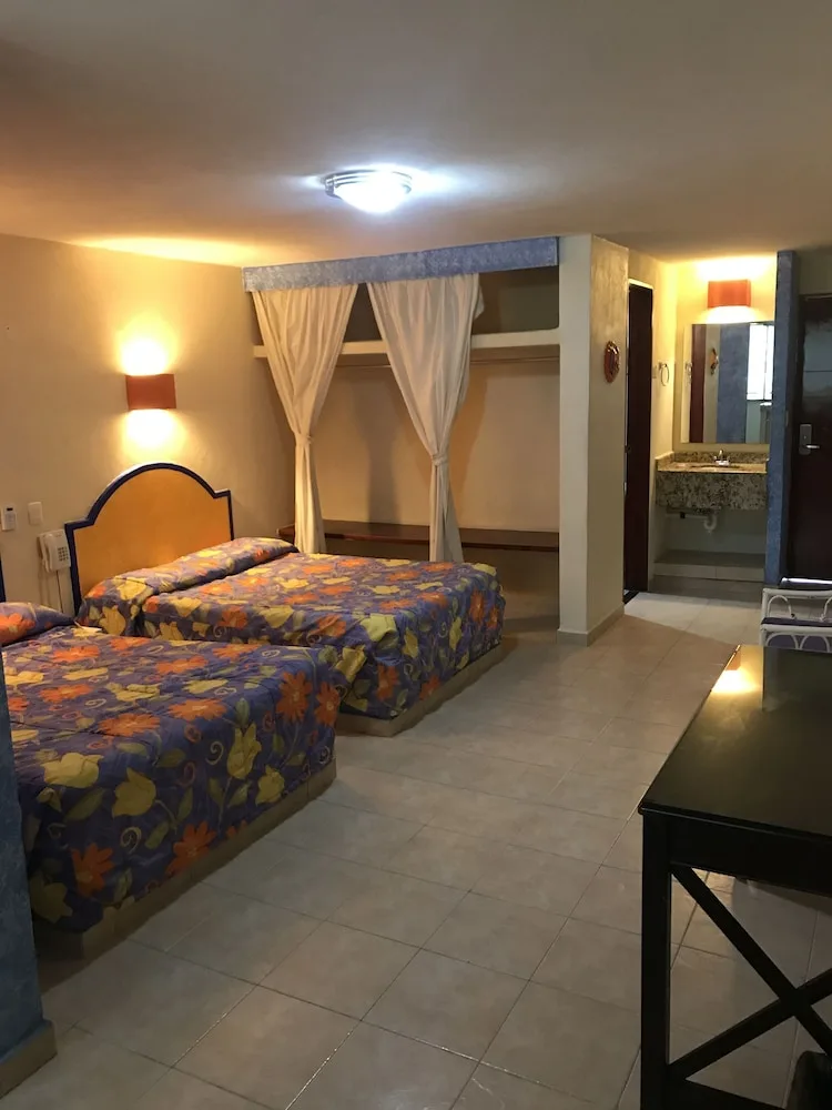 Hotel Delfines Acapulco 8/44
