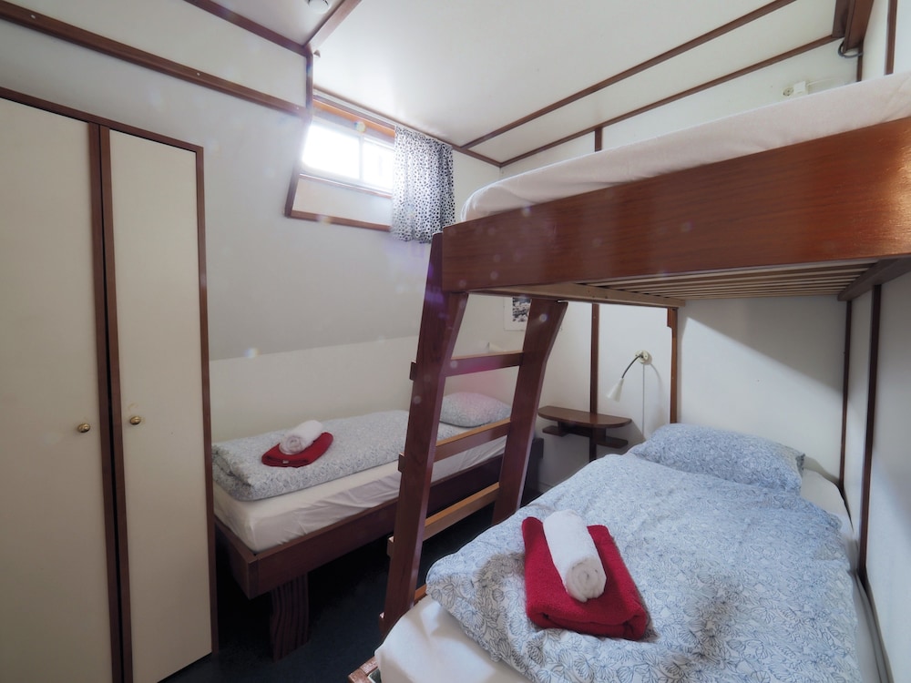 Hotelschip Sarah 10/36