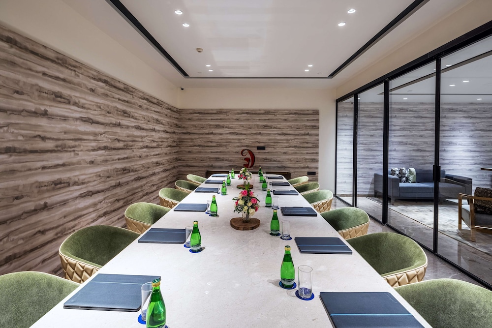 Radisson Blu Mumbai International Airport 57/64