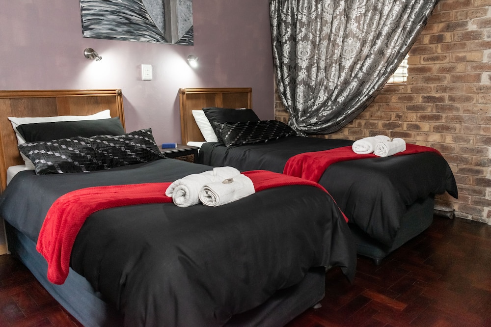Bastille de Blignaut B&B 4/41