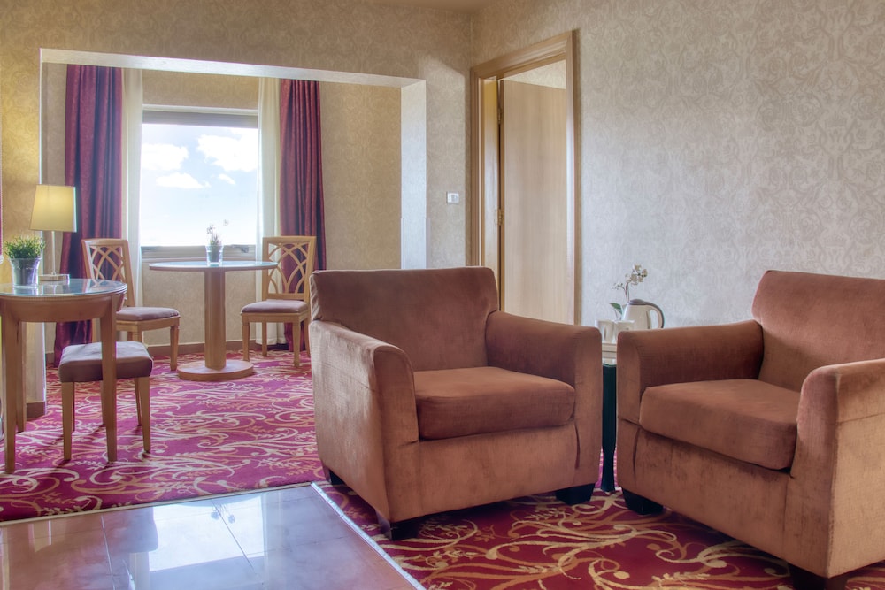 GENEVA HOTEL 43/76