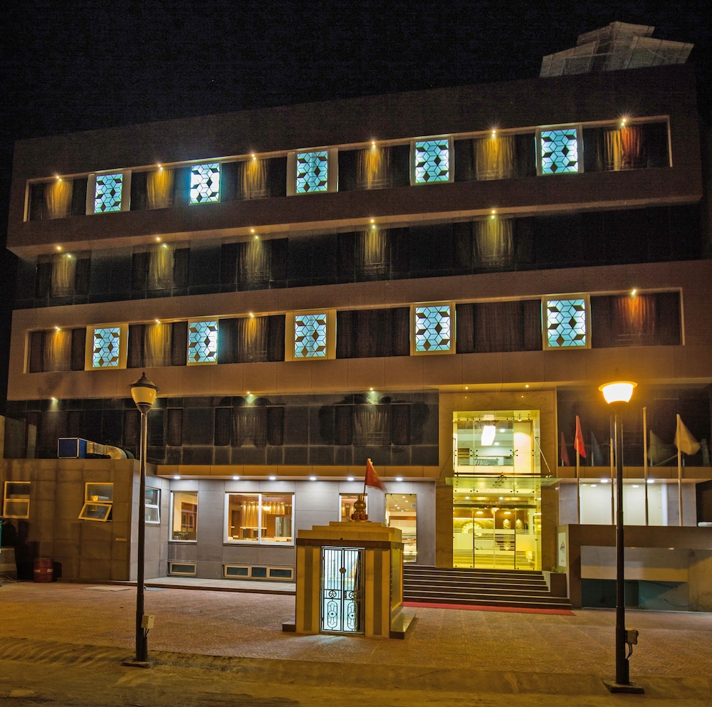Manek Svasti Inn 1/50