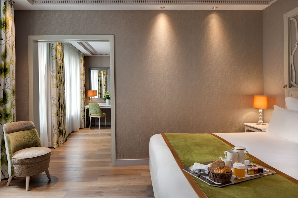 Hotel Rochester Champs-Elysees 37/68